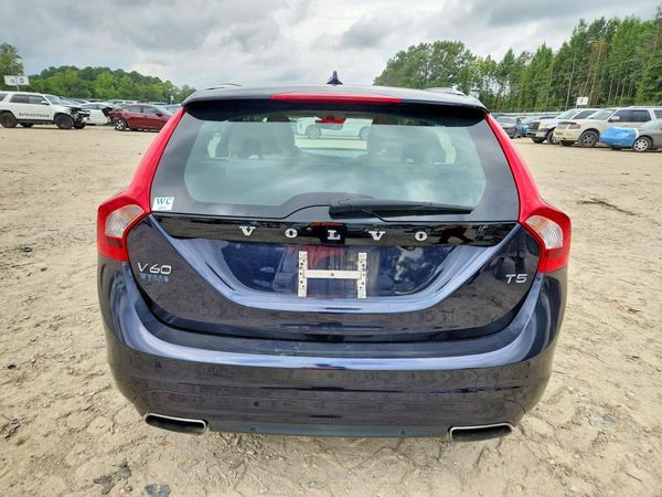 2017 VOLVO V60