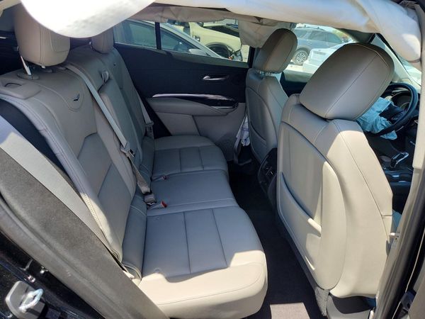 2023 CADILLAC XT4 Luxury