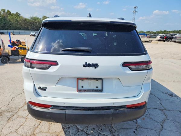 2024 JEEP GRAND CHEROKEE Laredo