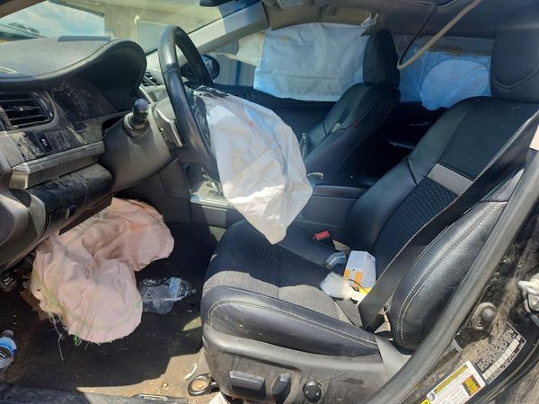 2014 TOYOTA CAMRY — DENT