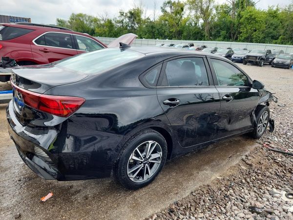 2022 KIA FORTE FE, LXS