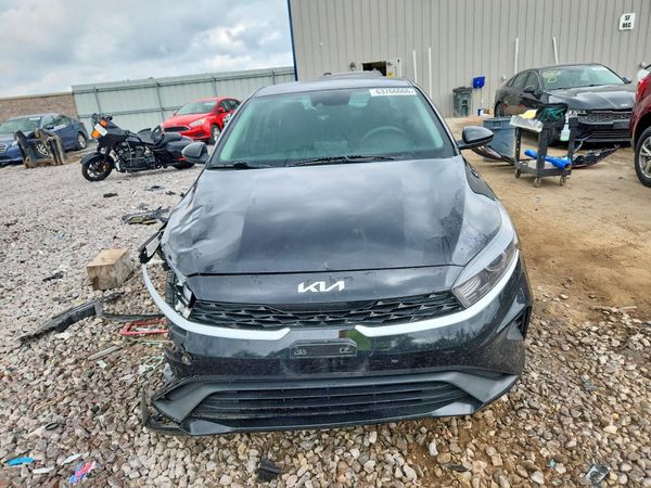 2022 KIA FORTE FE, LXS