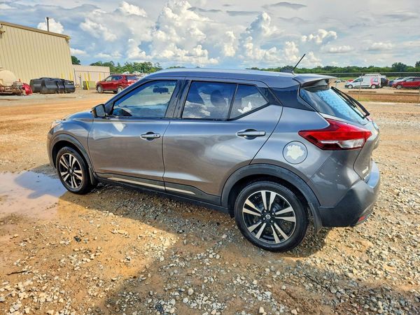 2019 NISSAN KICKS