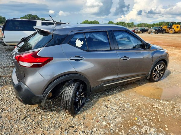 2019 NISSAN KICKS