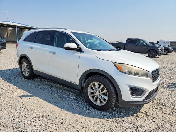 2016 KIA SORENTO L / LX