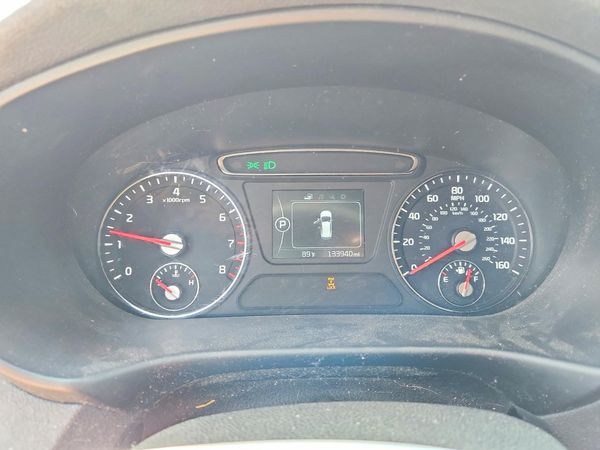 2016 KIA SORENTO L / LX