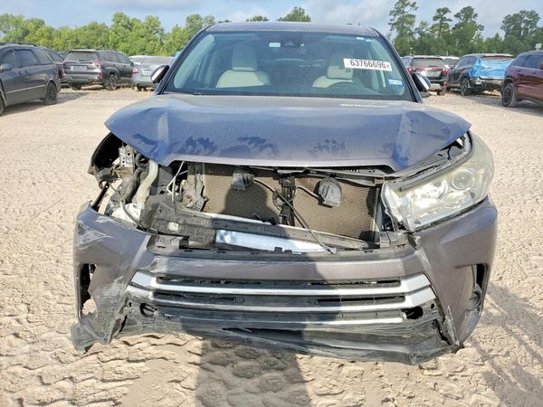 2018 TOYOTA HIGHLANDER LE/LE Plus