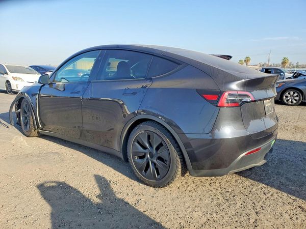 2025 TESLA MODEL Y