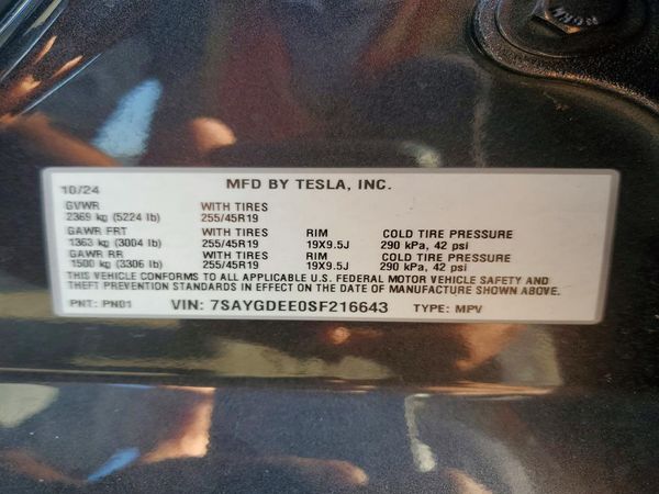 2025 TESLA MODEL Y