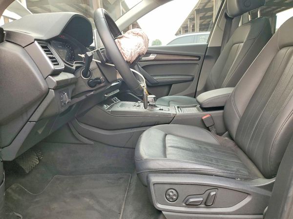 2019 AUDI Q5 quattro Premium Plus