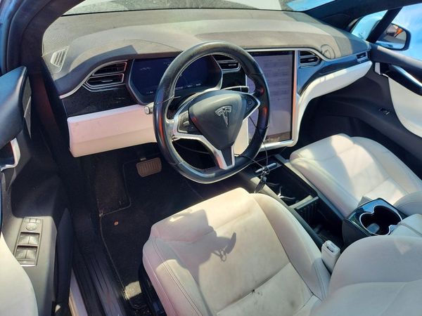 2017 TESLA MODEL X