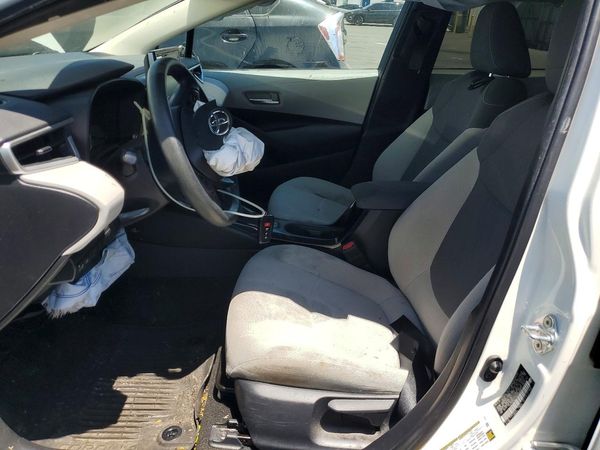 2021 TOYOTA COROLLA LE w/Premium pkg2 — DENT