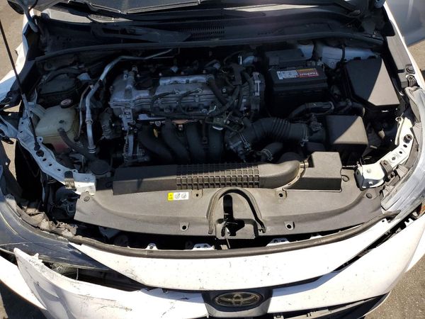 2021 TOYOTA COROLLA LE w/Premium pkg2 — Engine bay