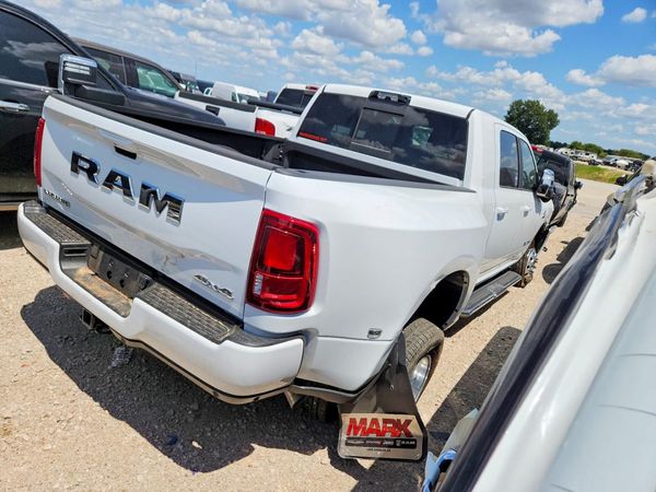 2026 RAM 3500 LARAMIE MEGA CAB 4X4