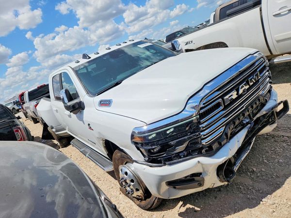 2026 RAM 3500 LARAMIE MEGA CAB 4X4