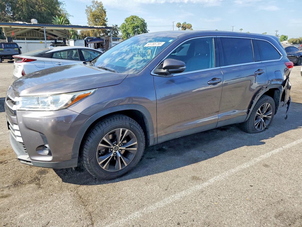 2019 TOYOTA HIGHLANDER LE