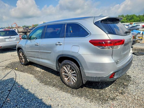 2018 TOYOTA HIGHLANDER