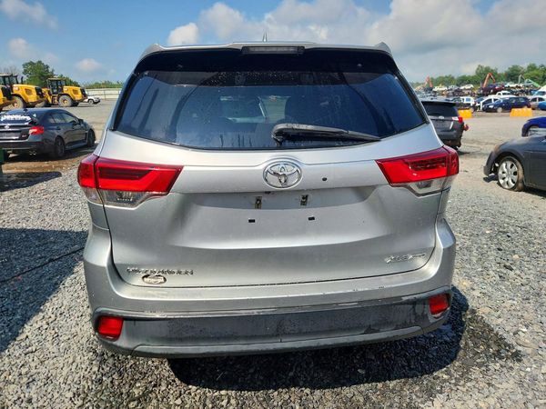 2018 TOYOTA HIGHLANDER