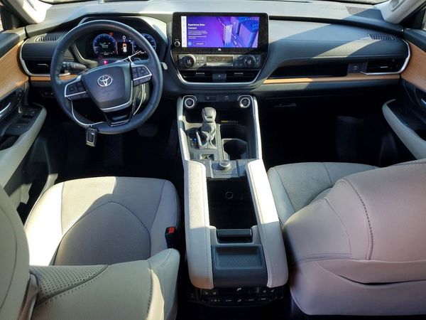 2024 TOYOTA GRAND HIGHLANDER