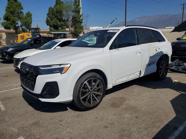 2026 AUDI Q7 quattro Premium Plus