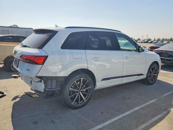 2026 AUDI Q7 quattro Premium Plus