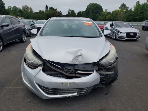 2012 HYUNDAI ELANTRA