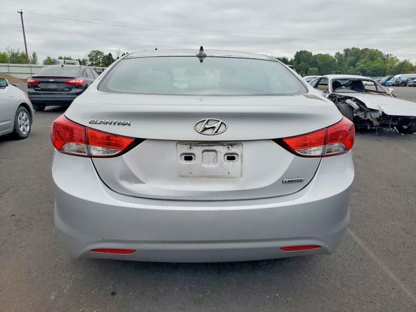 2012 HYUNDAI ELANTRA