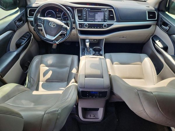 2019 TOYOTA HIGHLANDER SE/XLE