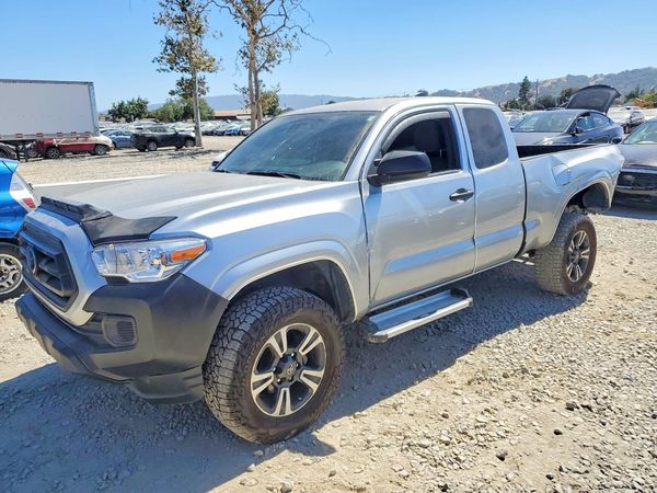 2022 TOYOTA TACOMA SR5