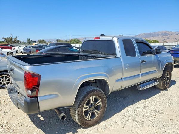 2022 TOYOTA TACOMA SR5