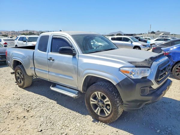 2022 TOYOTA TACOMA SR5