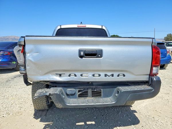 2022 TOYOTA TACOMA SR5