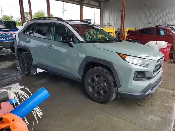 2020 TOYOTA RAV4 Adventure