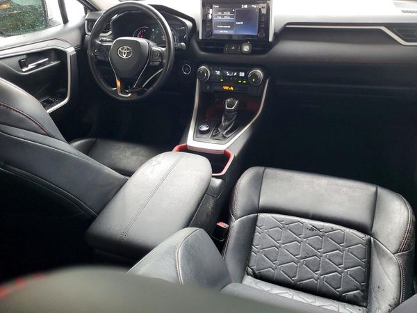 2020 TOYOTA RAV4 Adventure