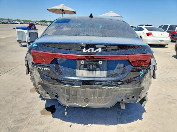 2022 KIA FORTE FE, LXS