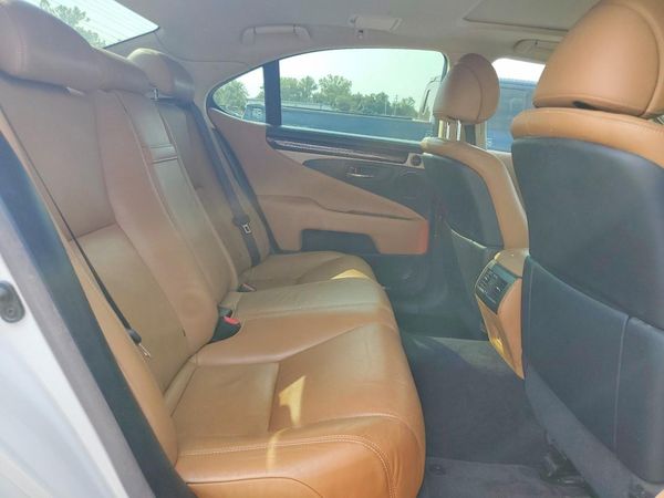 2013 LEXUS LS 460