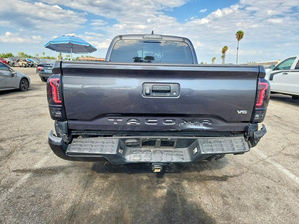 2019 TOYOTA TACOMA SR5