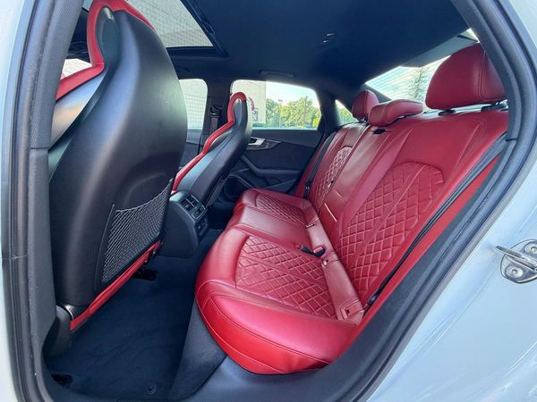 2019 AUDI S4 quattro Prestige