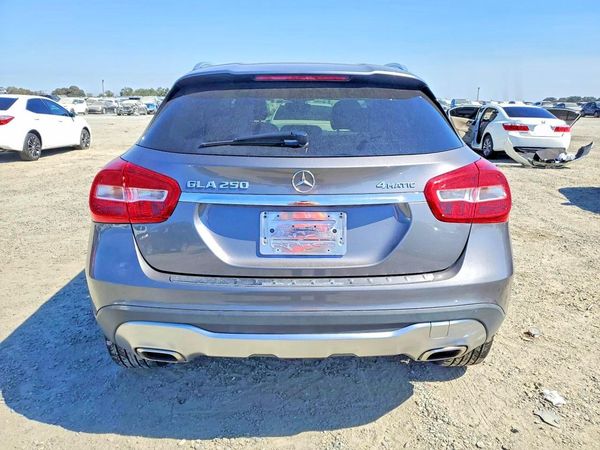 2019 MERCEDES-BENZ GLA GLA250-4M