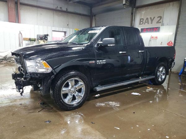 2015 RAM 1500 SLT