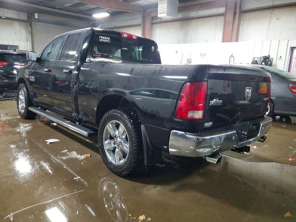 2015 RAM 1500 SLT