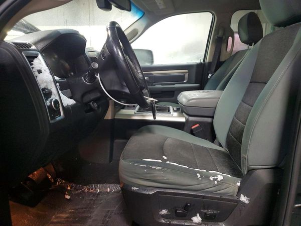 2015 RAM 1500 SLT