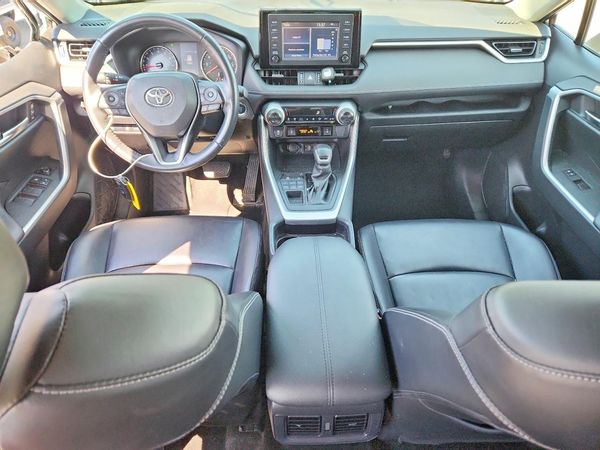 2019 TOYOTA RAV4 XLE Premium