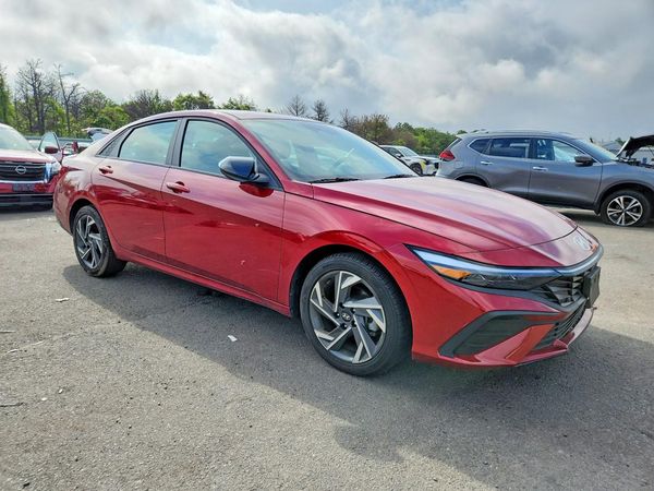 2025 HYUNDAI ELANTRA SEL Sport — Passenger 3/4