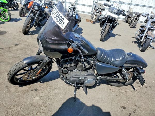2022 HARLEY-DAVIDSON XL883
