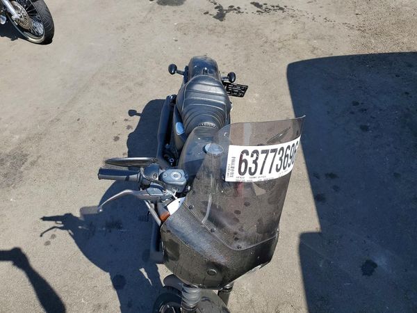 2022 HARLEY-DAVIDSON XL883