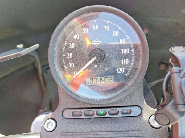 2022 HARLEY-DAVIDSON XL883