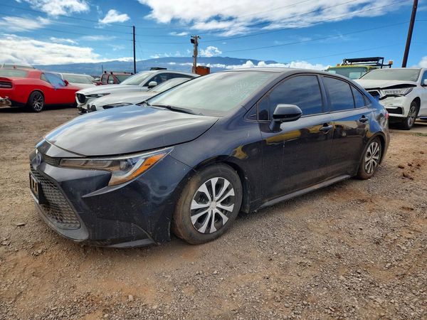 2022 TOYOTA COROLLA LE — Front 3/4