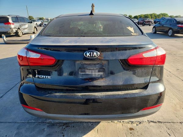 2016 KIA FORTE GL (Middle-Low Grade)