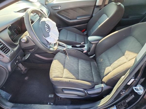 2016 KIA FORTE GL (Middle-Low Grade)